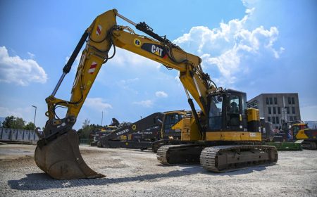 Caterpillar_321D_CAT0321DJTXA00441_2012_001