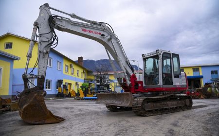 Takeuchi_TB1140_514200649_2011_01